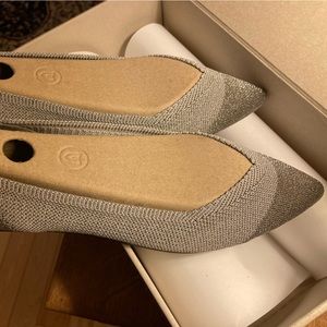 Brand new Rothy’s “ The Point” Silver Metallic 9.5